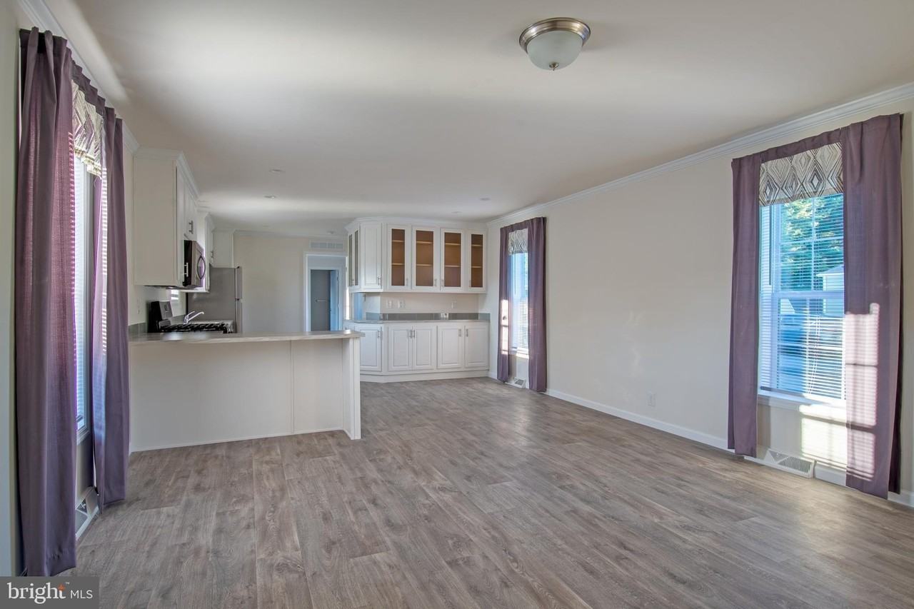 22 Loxley Ln #22 - Photo 4 of 15