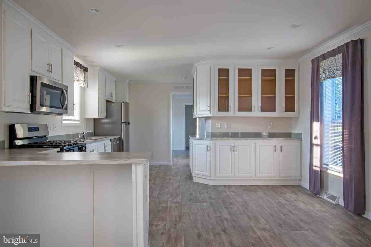 22 Loxley Ln #22 - Photo 5 of 15