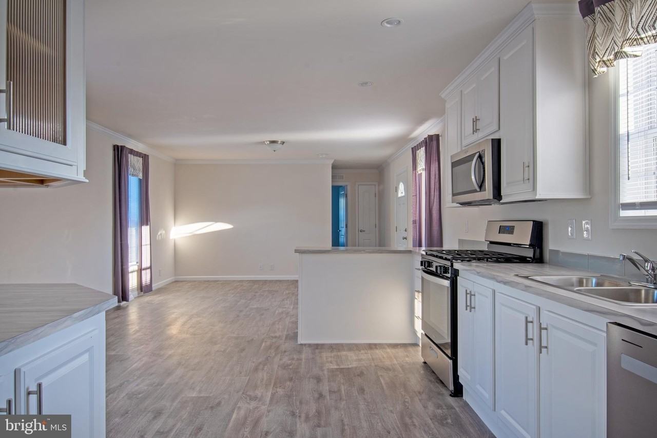 22 Loxley Ln #22 - Photo 7 of 15