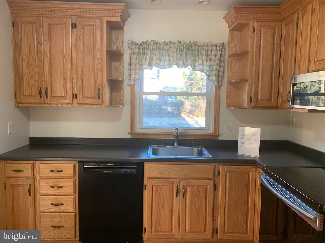 2621 Darby Dr - Photo 3 of 10