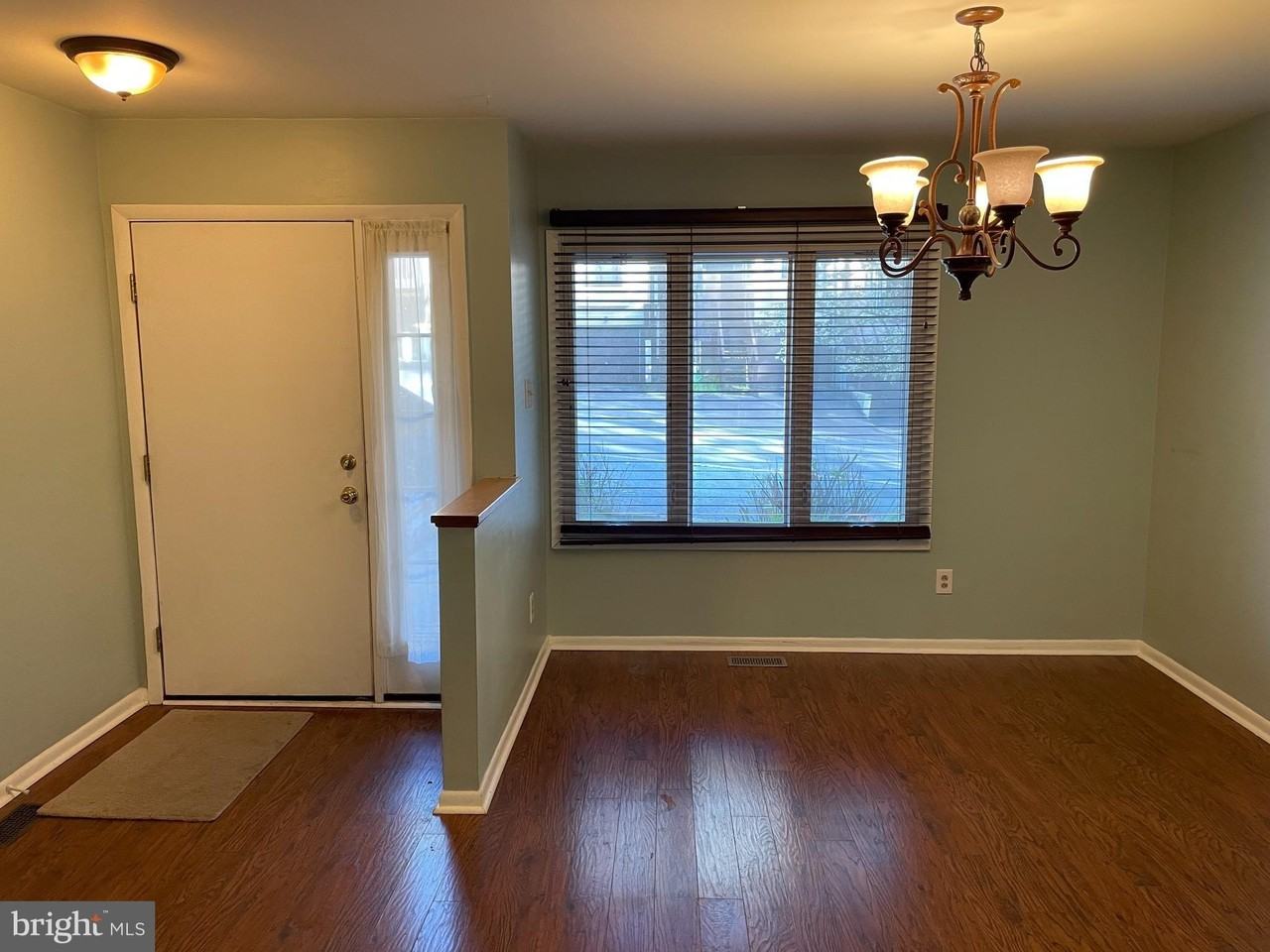 3208 Champions Dr - Photo 3 of 14