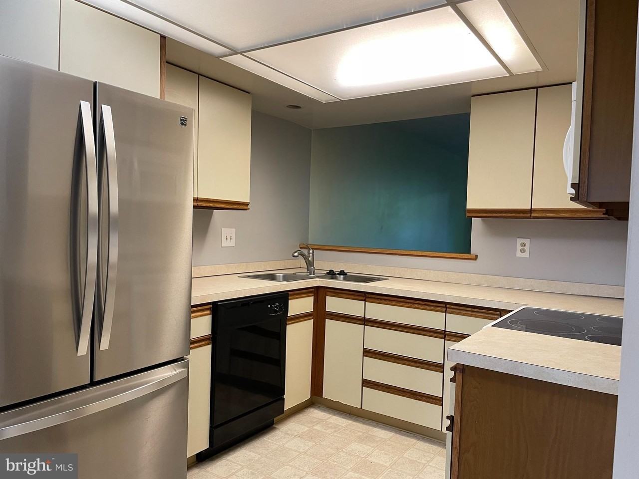 3208 Champions Dr - Photo 4 of 14