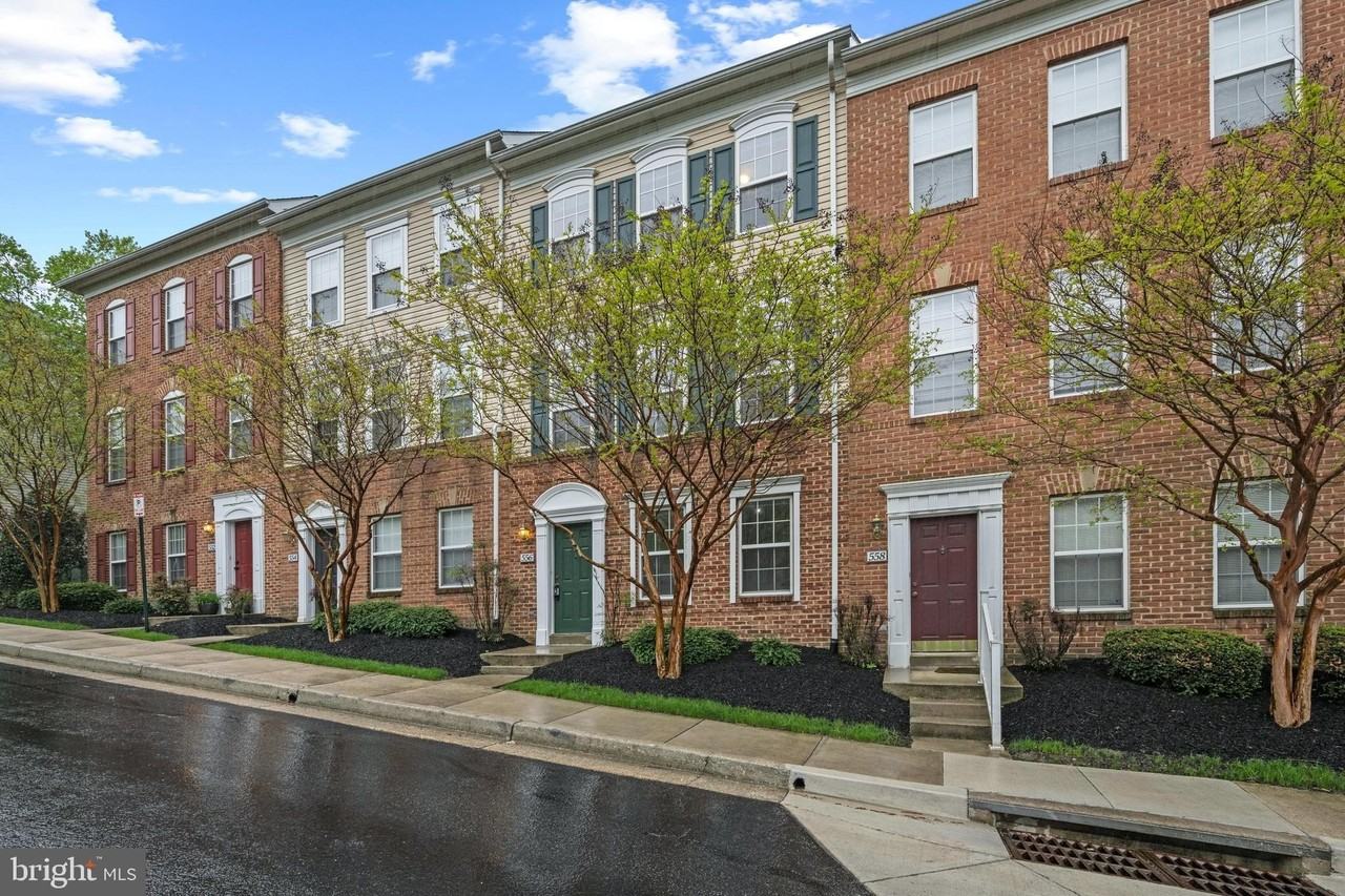 556 Rhapsody Ct - Photo 4 of 33