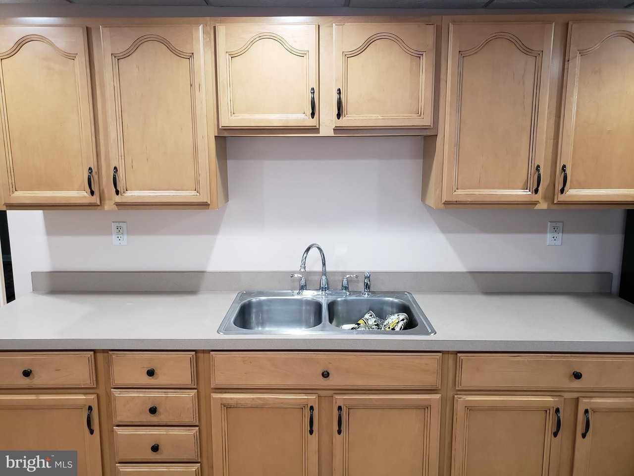 417 S Washington St - Photo 5 of 26