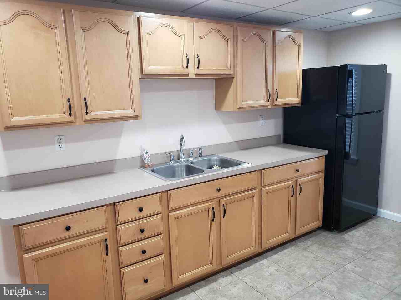 417 S Washington St - Photo 7 of 26