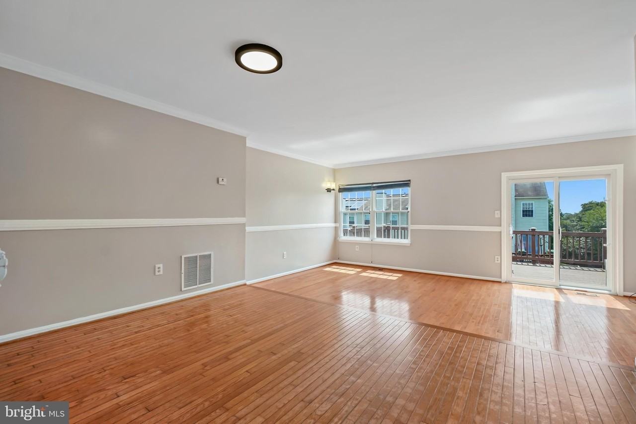 12372 Herrington Manor Dr - Photo 6 of 28