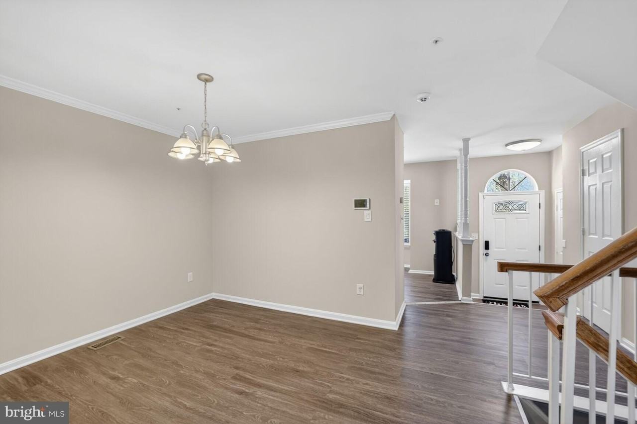 13828 Captain Marbury Ln - Photo 3 of 20