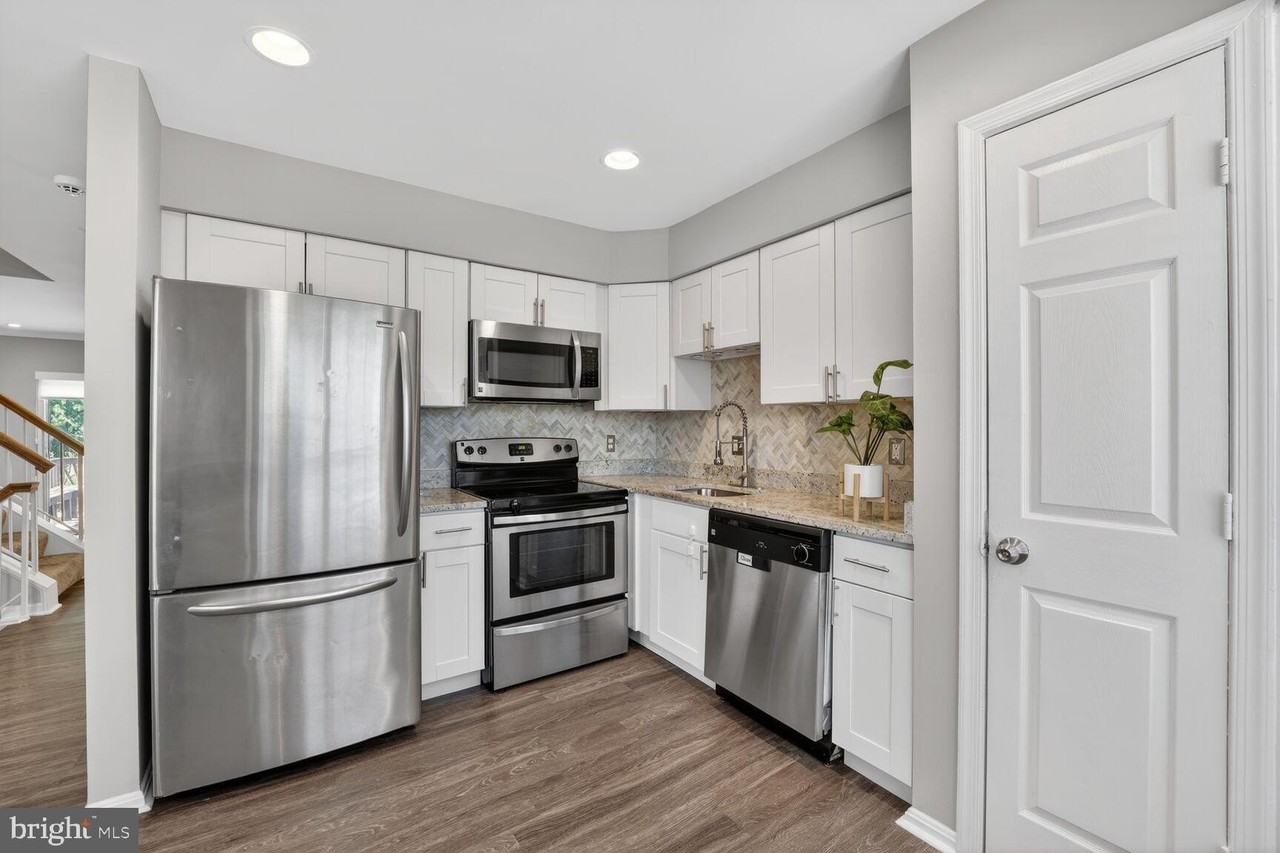 13828 Captain Marbury Ln - Photo 4 of 20