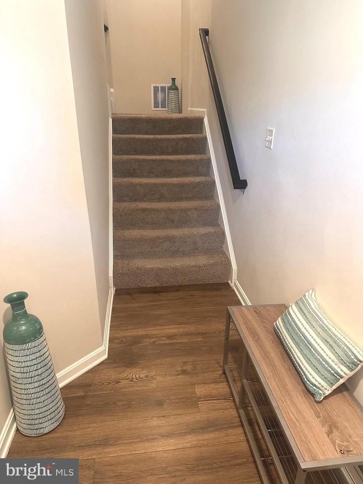 9707 Summerton Dr - Photo 3 of 50