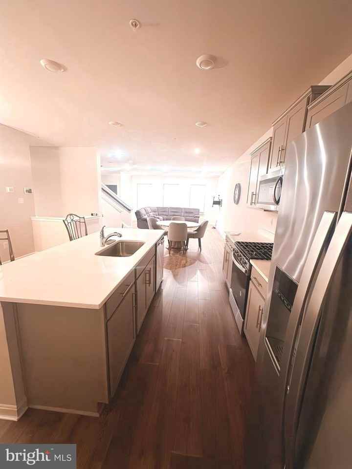 9707 Summerton Dr - Photo 5 of 50