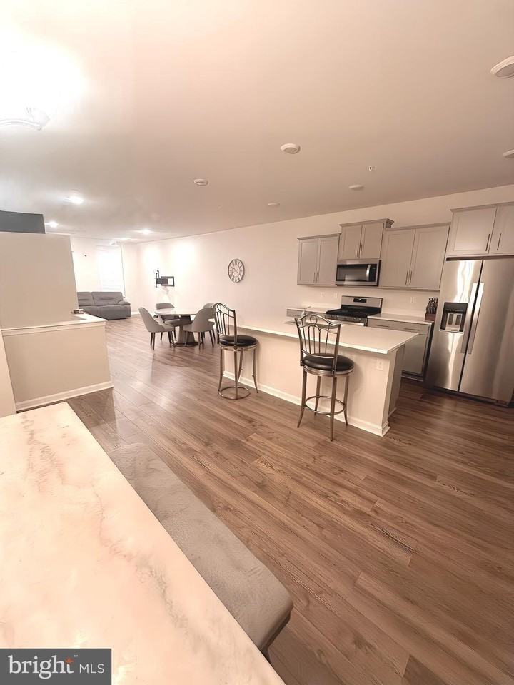 9707 Summerton Dr - Photo 6 of 50