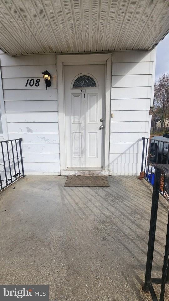 108 E Pacific Ave #1 - Photo 2 of 19