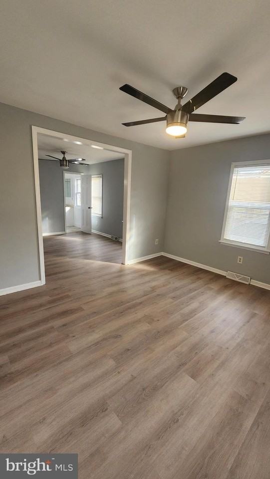 108 E Pacific Ave #1 - Photo 4 of 19