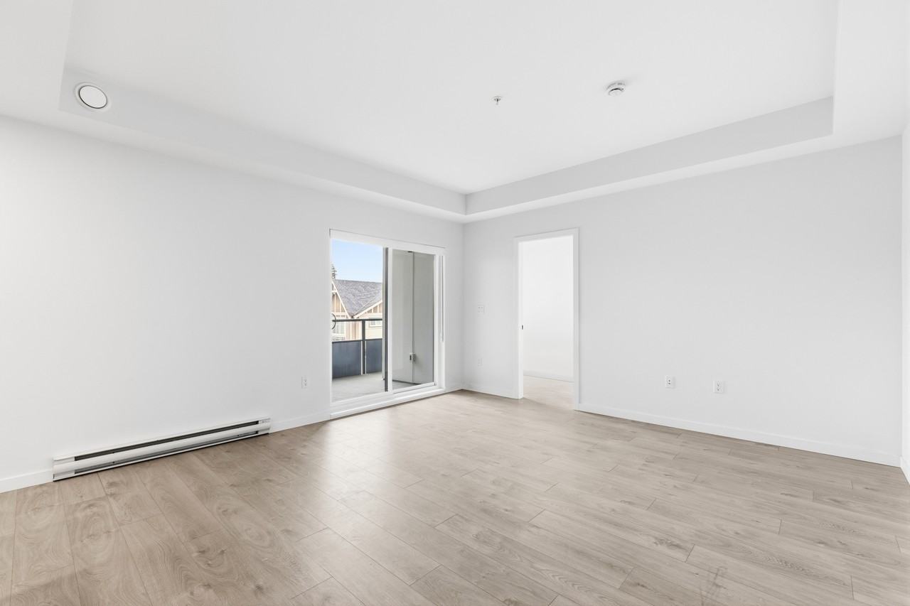 19577 65B Avenue #417 - Photo 3 of 22