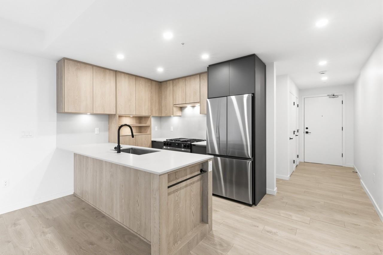 19577 65B Avenue #417 - Photo 5 of 22