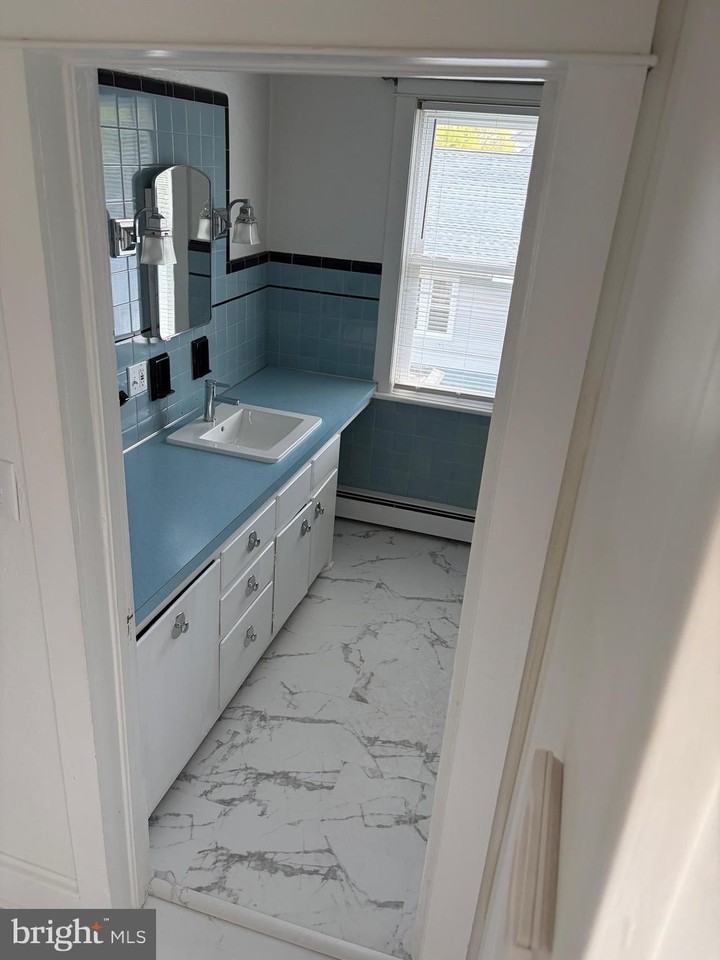 1001 New Pear St #2 - Photo 6 of 6