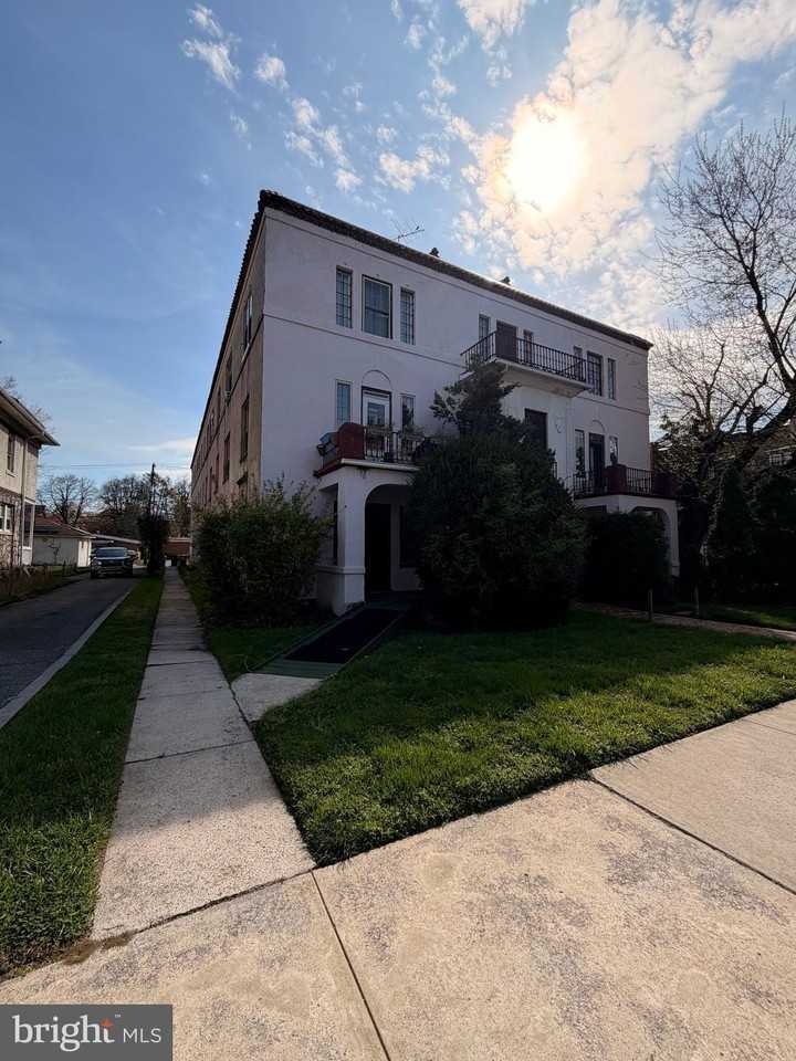 2801 N 2nd St #A2 - Photo 2 of 18