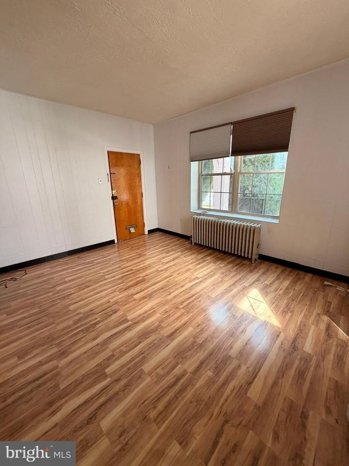 2801 N 2nd St #B2 - Photo 4 of 9