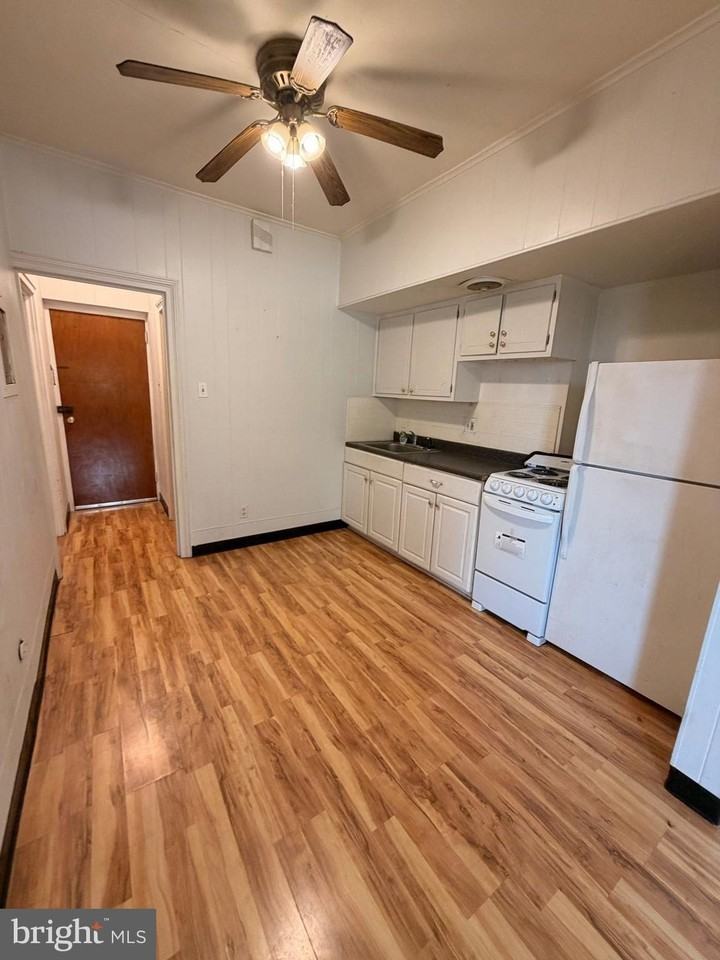 2801 N 2nd St #B2 - Photo 6 of 9