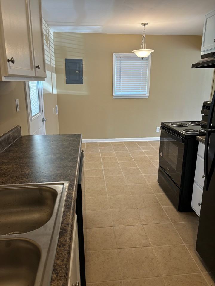 5920 Windy Hill Cir S #1 - Photo 6 of 20