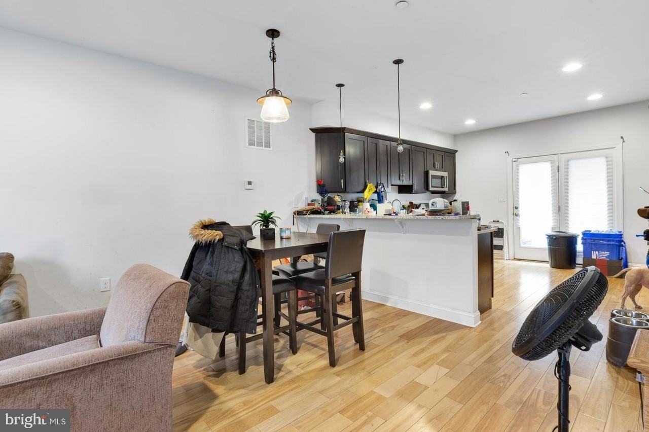 2629 Cedar St - Photo 4 of 30