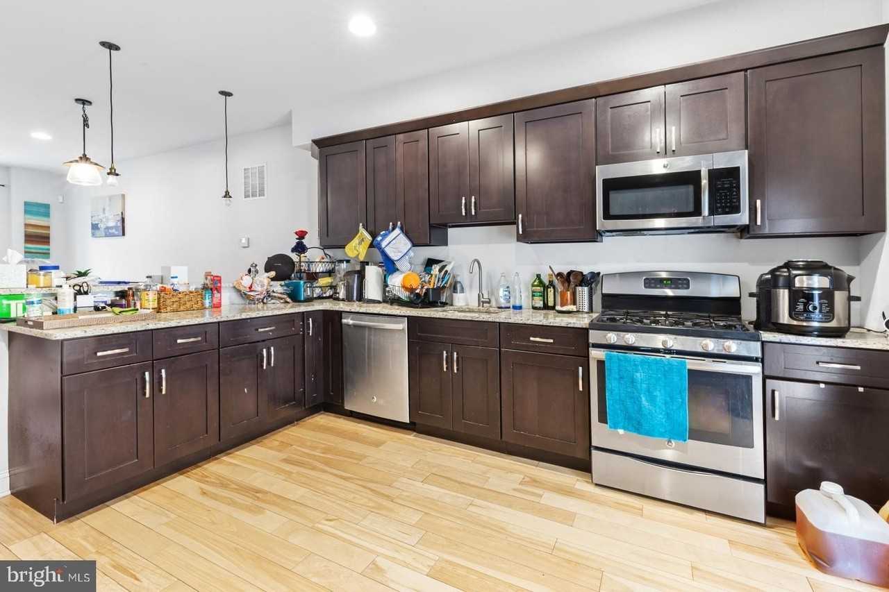 2629 Cedar St - Photo 7 of 30