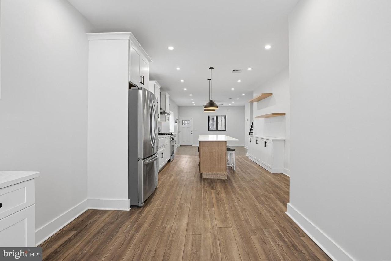 2106 Manton St - Photo 6 of 34