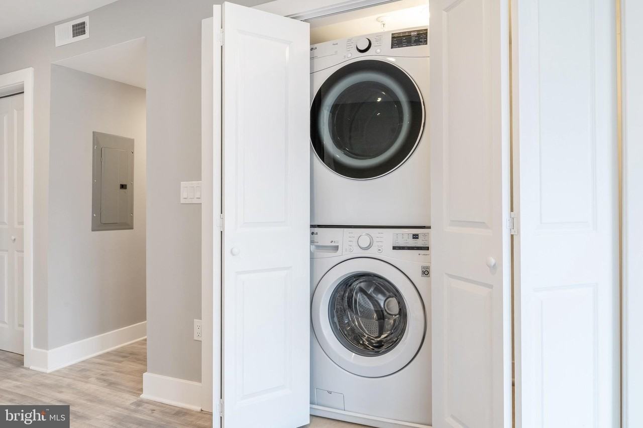 2500 N Mascher St #4 - Photo 6 of 15