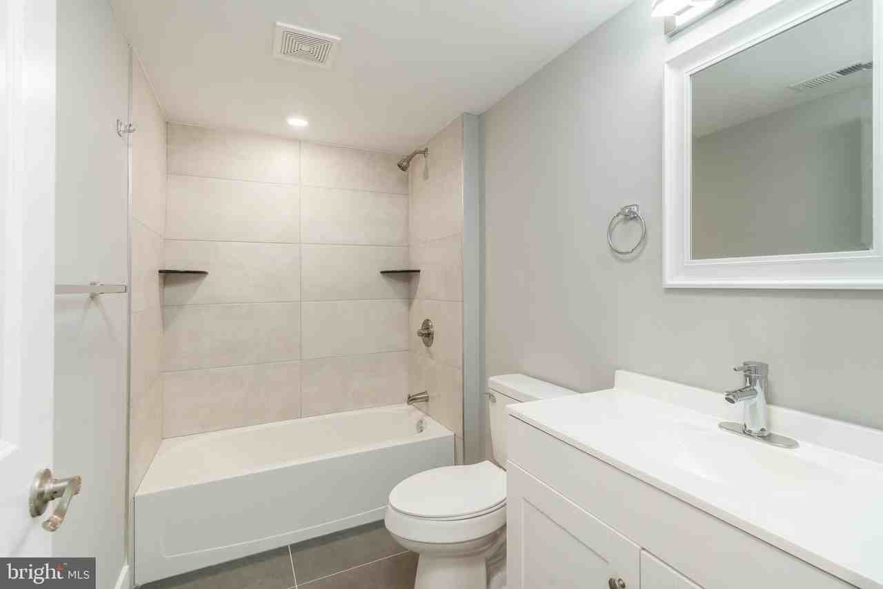 2500 N Mascher St #4 - Photo 7 of 15