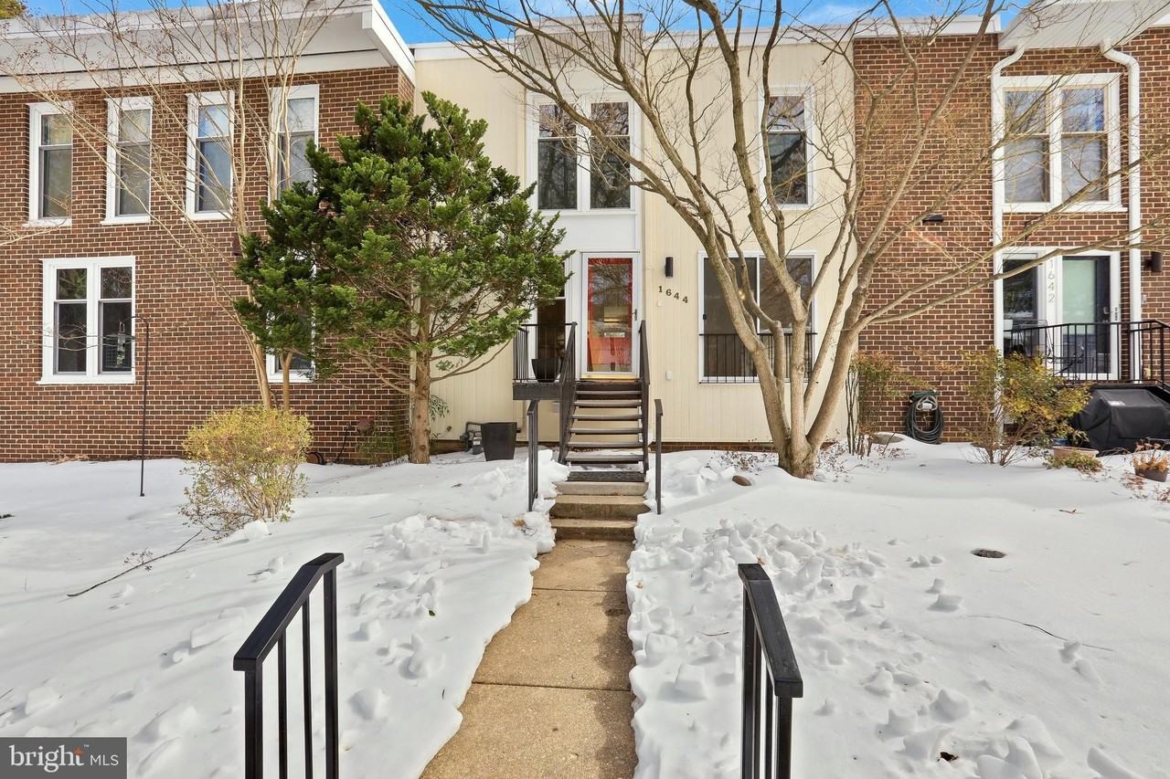 1644 Wainwright Dr - Photo 2 of 38