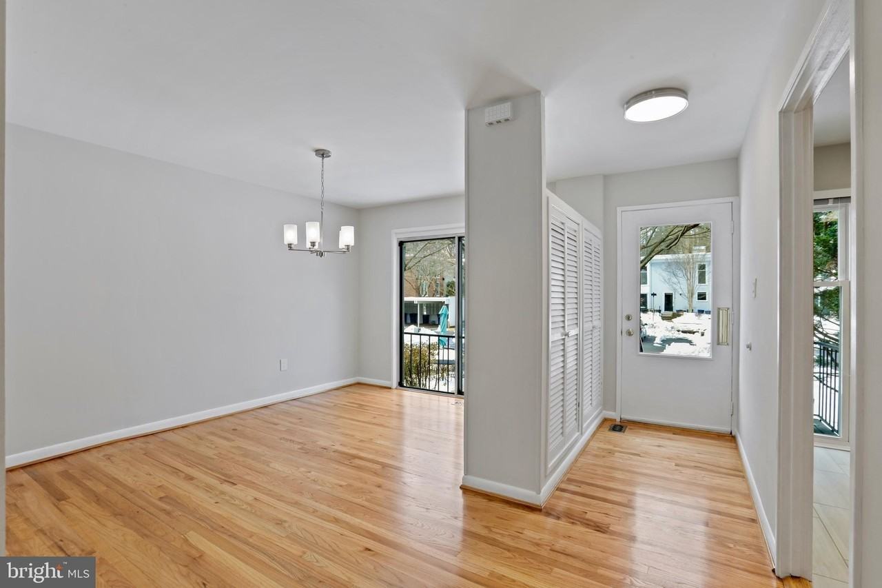 1644 Wainwright Dr - Photo 3 of 38