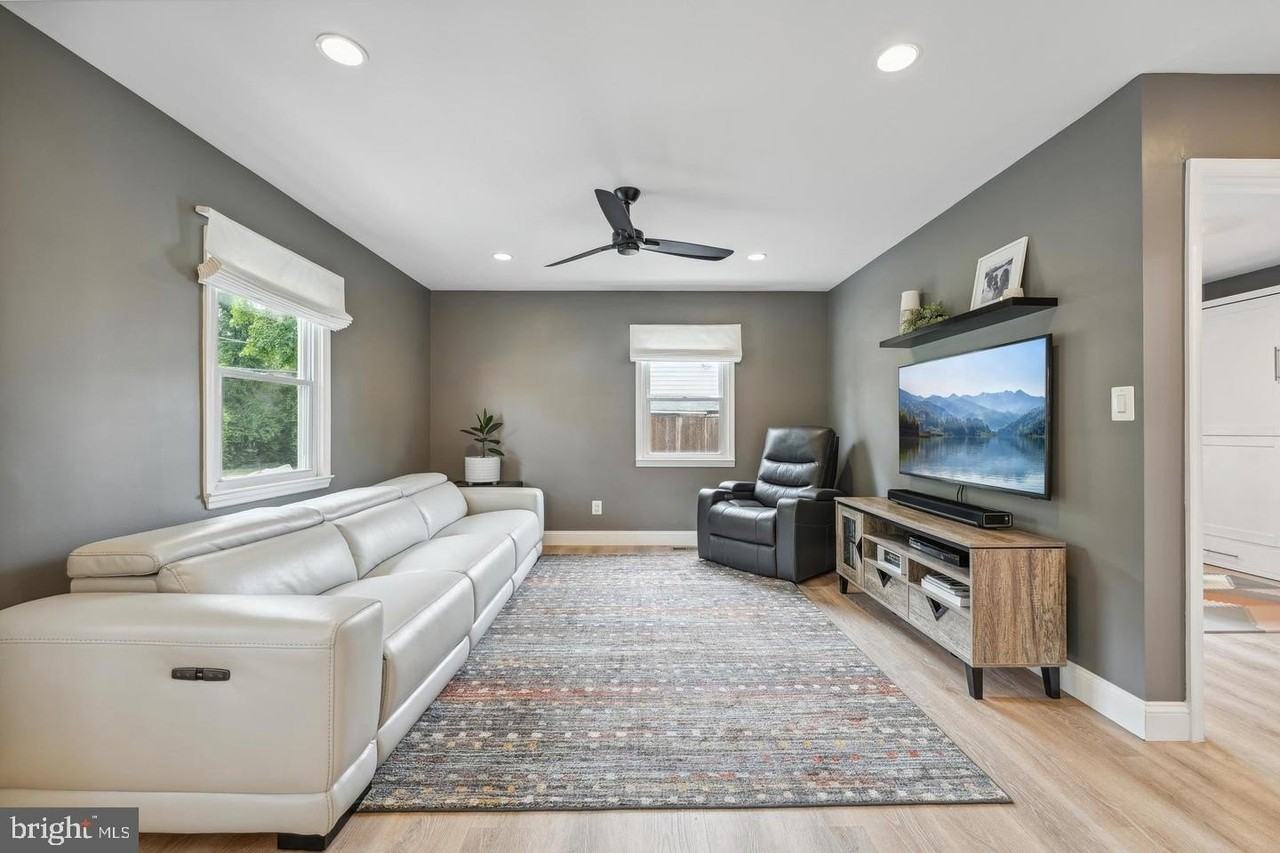 3003 Elmwood Dr - Photo 5 of 23