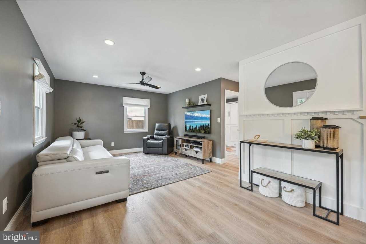 3003 Elmwood Dr - Photo 6 of 23