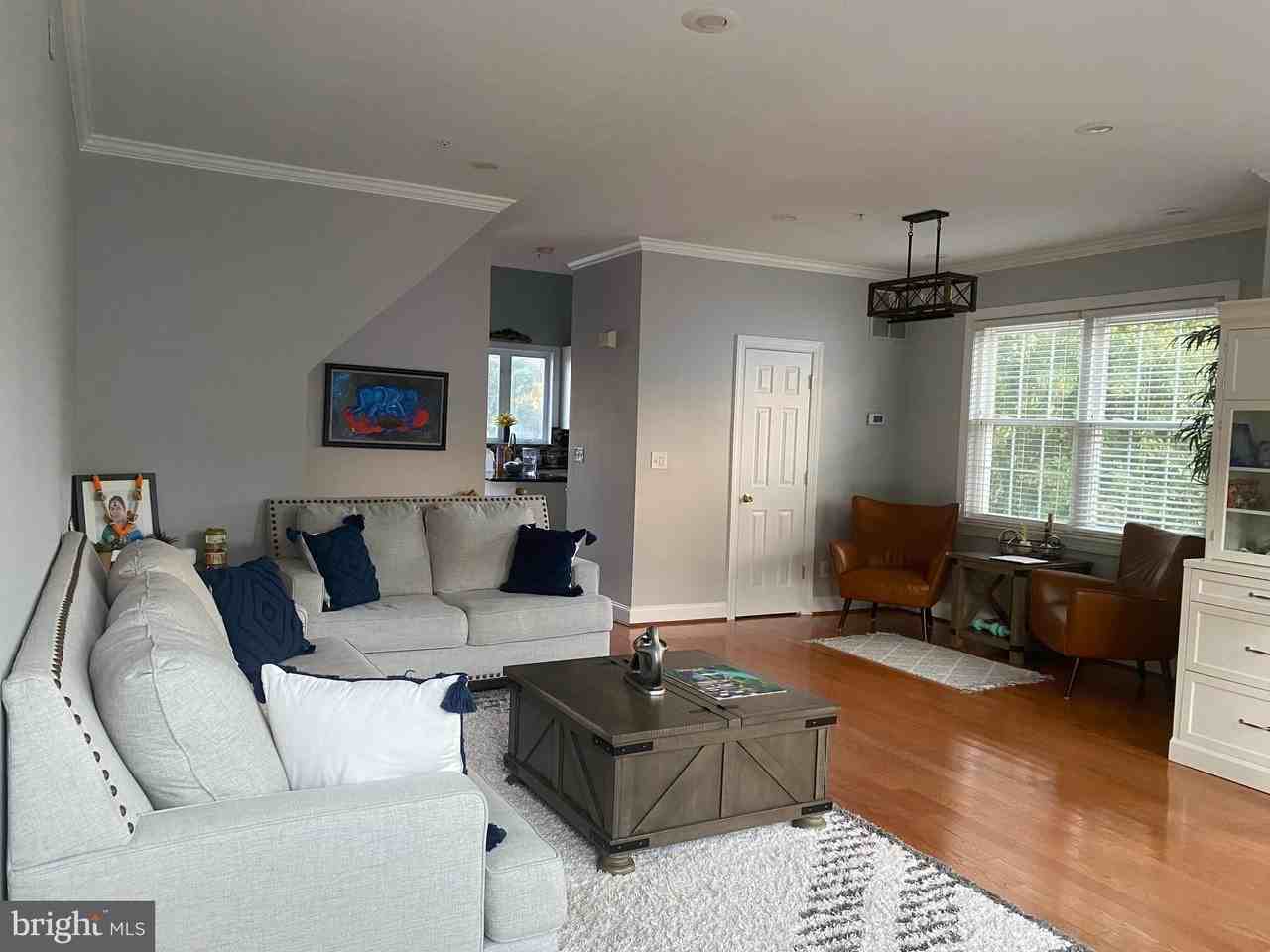 2509 William Taft Ct - Photo 5 of 21