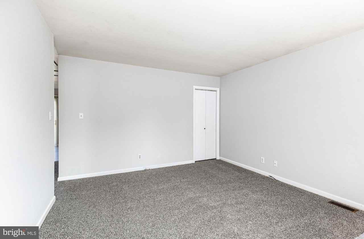 1929 Sierra Dr - Photo 5 of 28