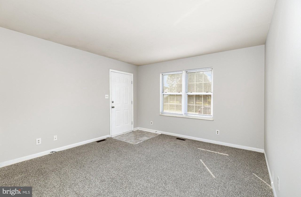 1929 Sierra Dr - Photo 6 of 28