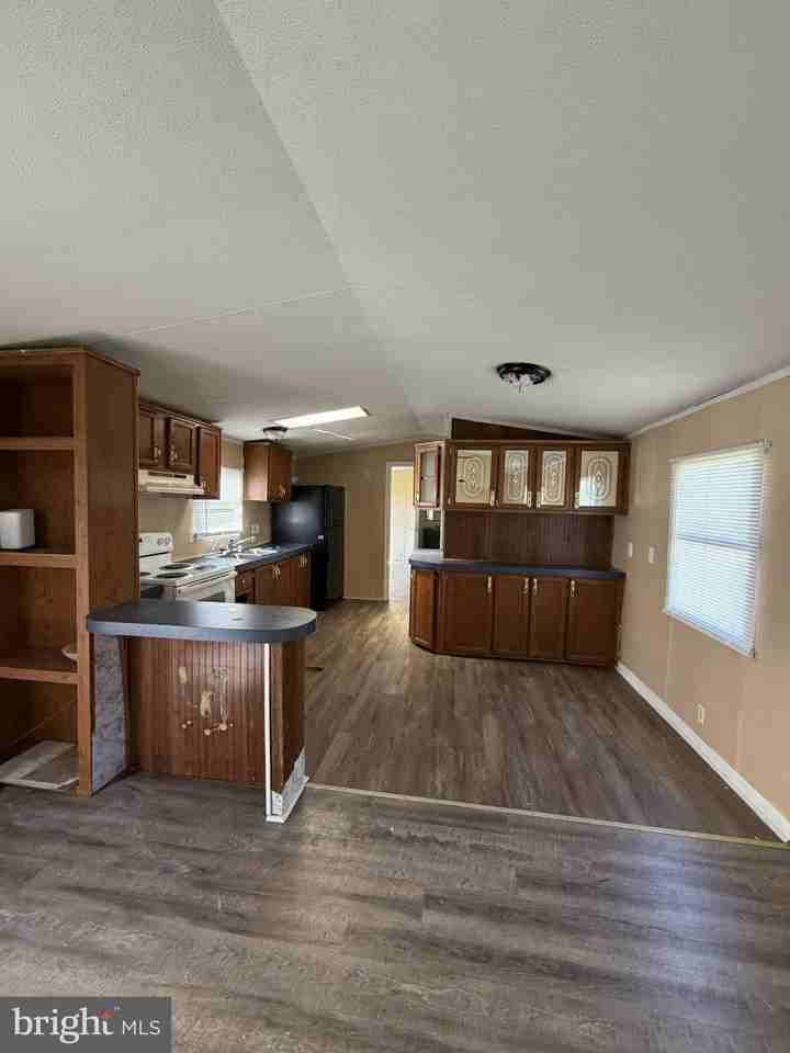 97 Connector Rd - Photo 3 of 29