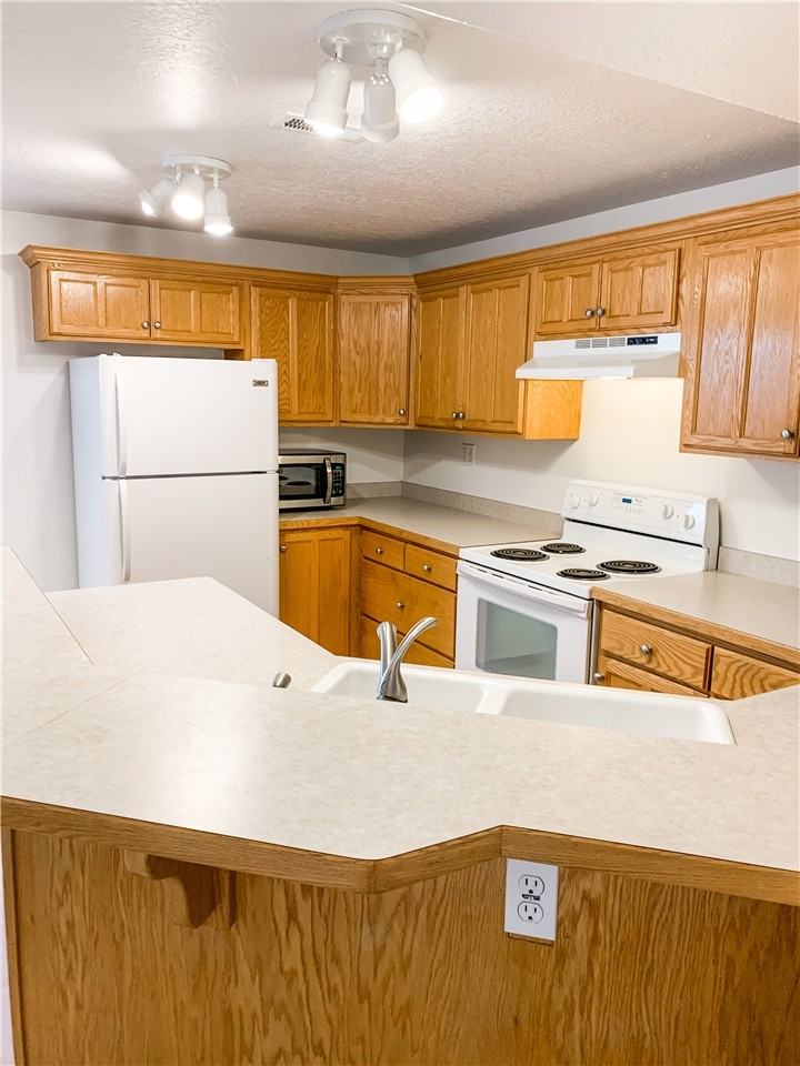 1476 Trinnaman Ln - Photo 4 of 14