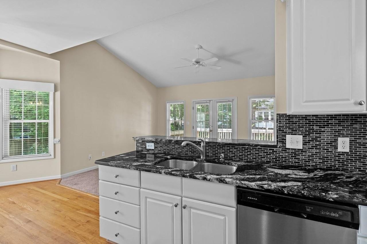 2400 Buckwater Ct - Photo 6 of 39