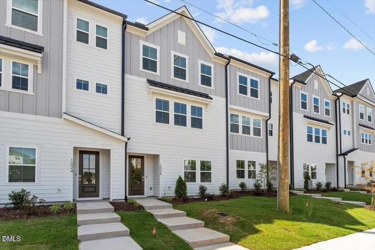 1026 Zelkova Lane - Photo 3 of 46