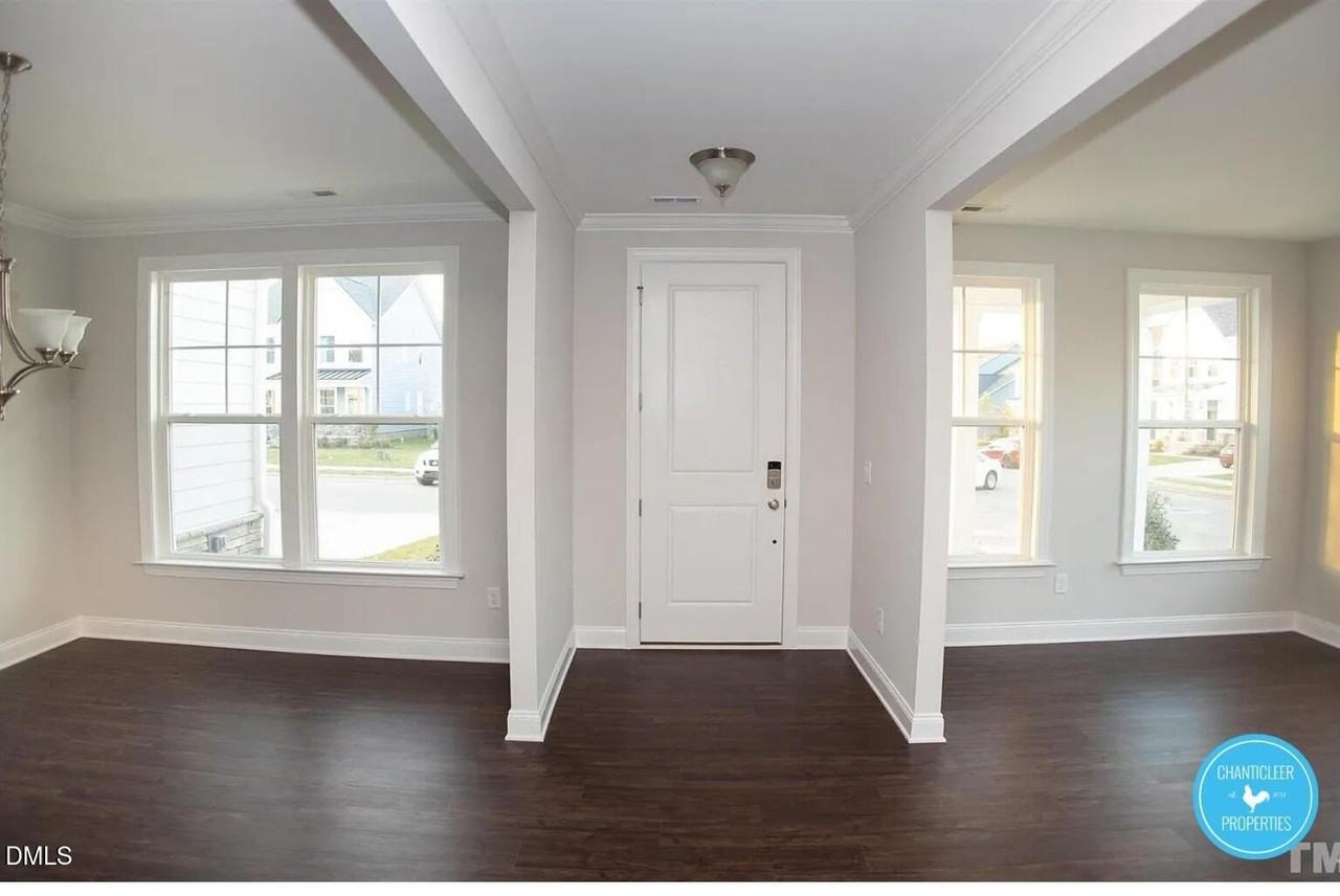 628 Gold Coast Dr - Photo 2 of 48