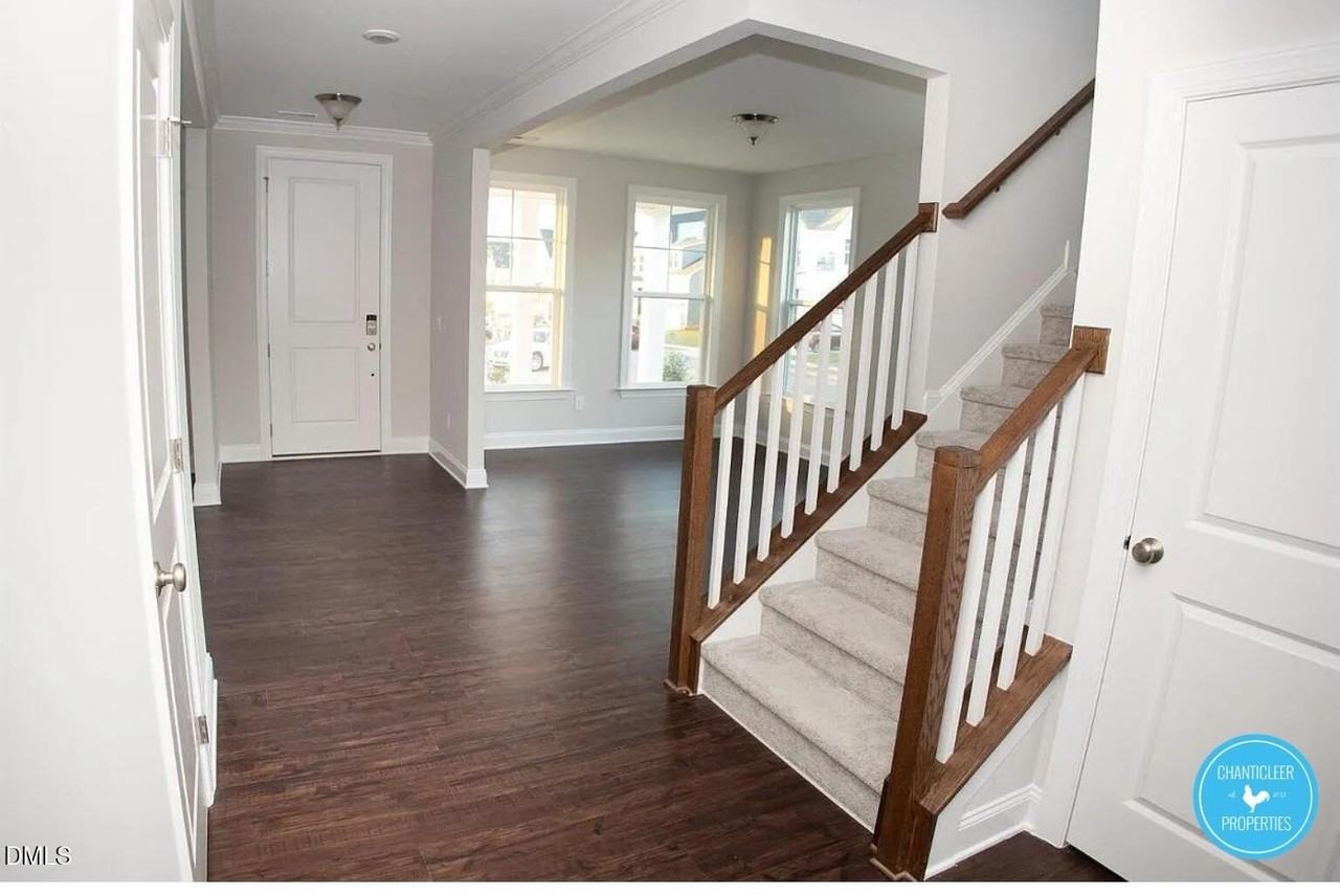 628 Gold Coast Dr - Photo 7 of 48