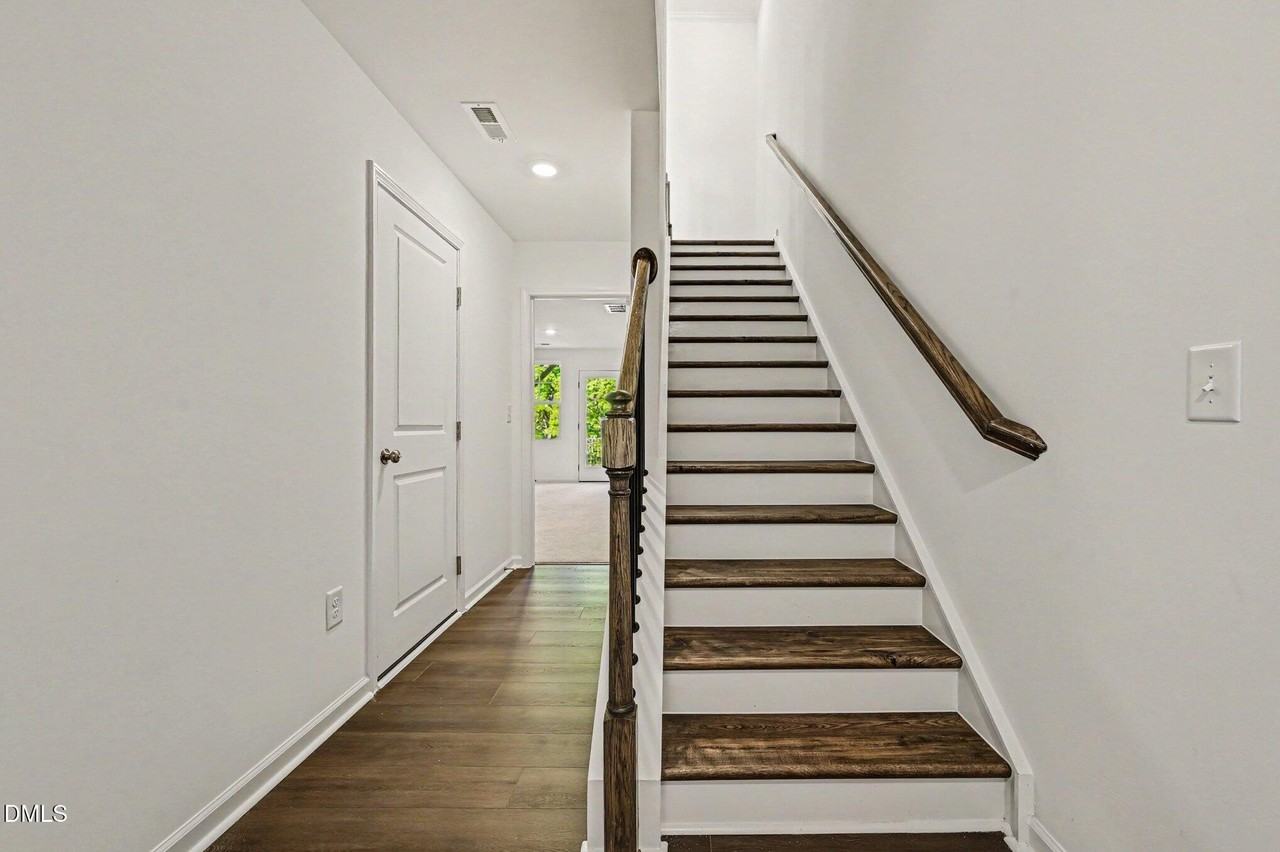 3218 Gypsum Drive - Photo 3 of 25