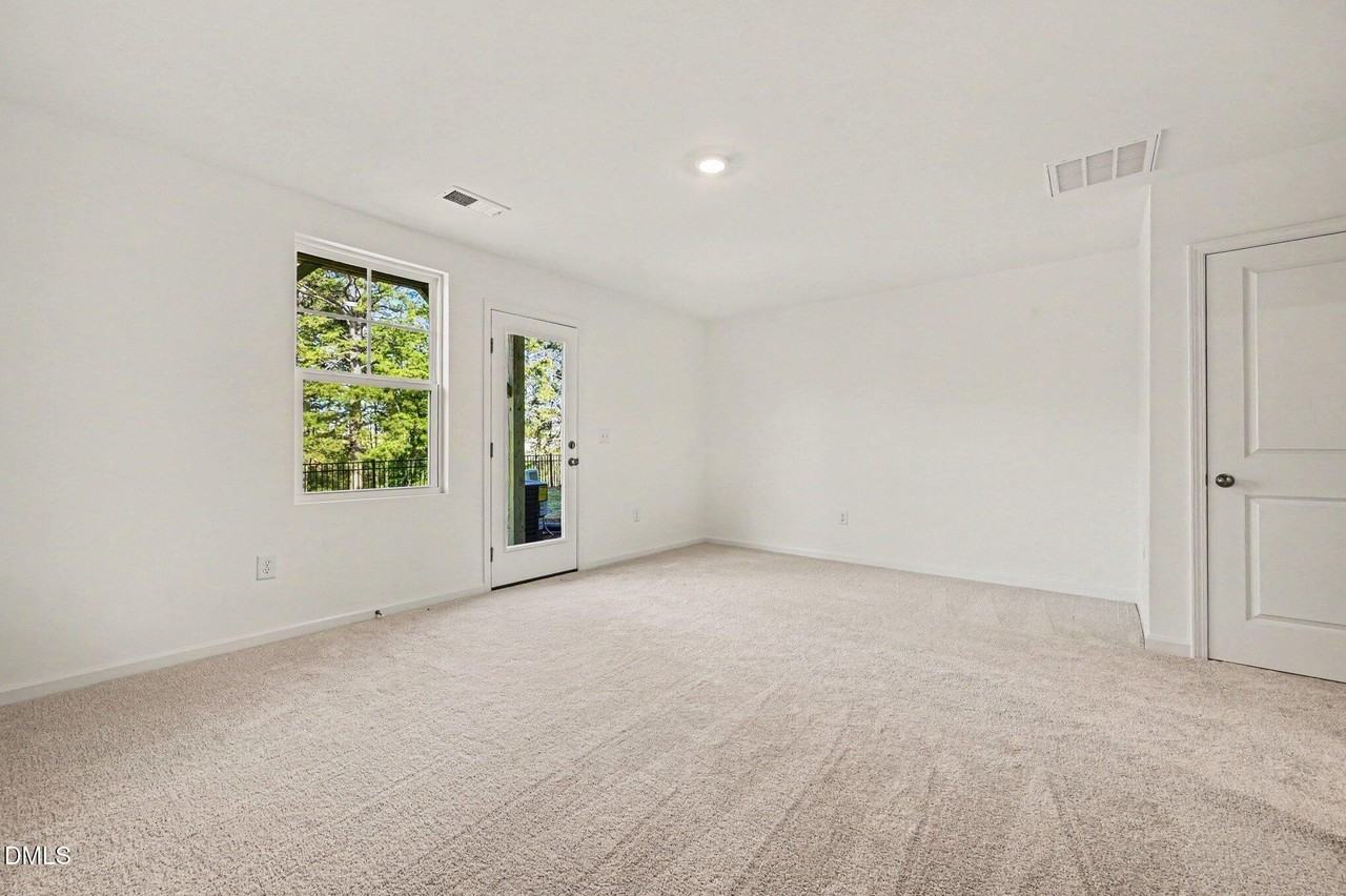 3218 Gypsum Drive - Photo 5 of 25