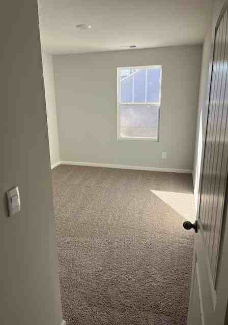 261 London Ct - Photo 5 of 10