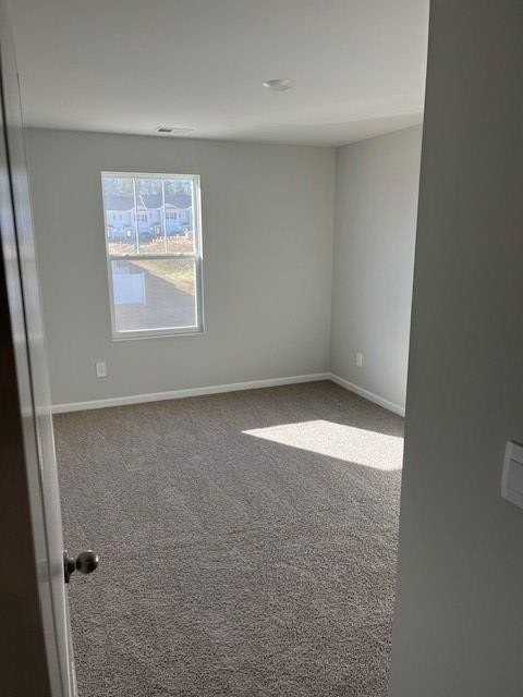 261 London Ct - Photo 6 of 10