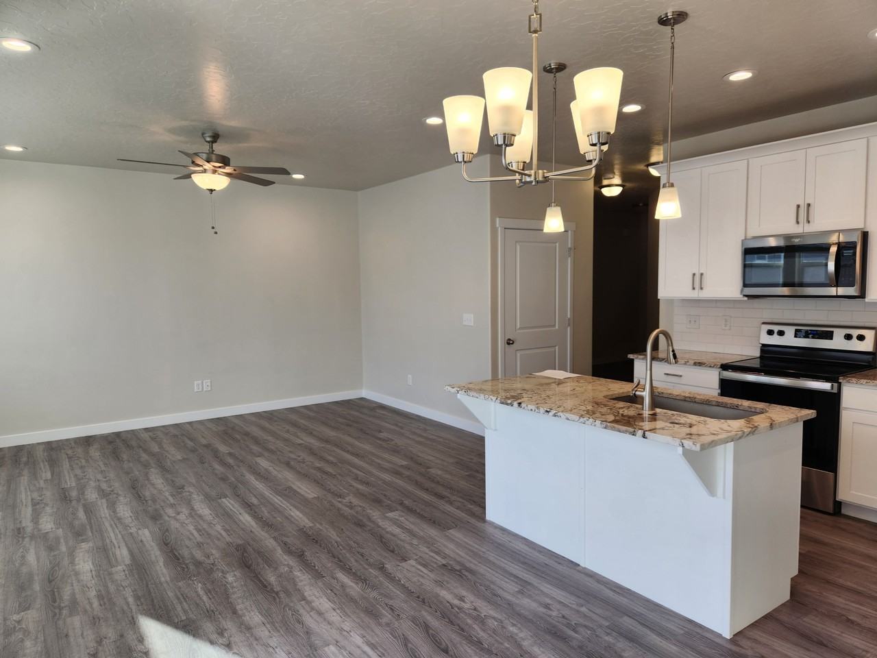 4023 W Harper Ln - Photo 5 of 25