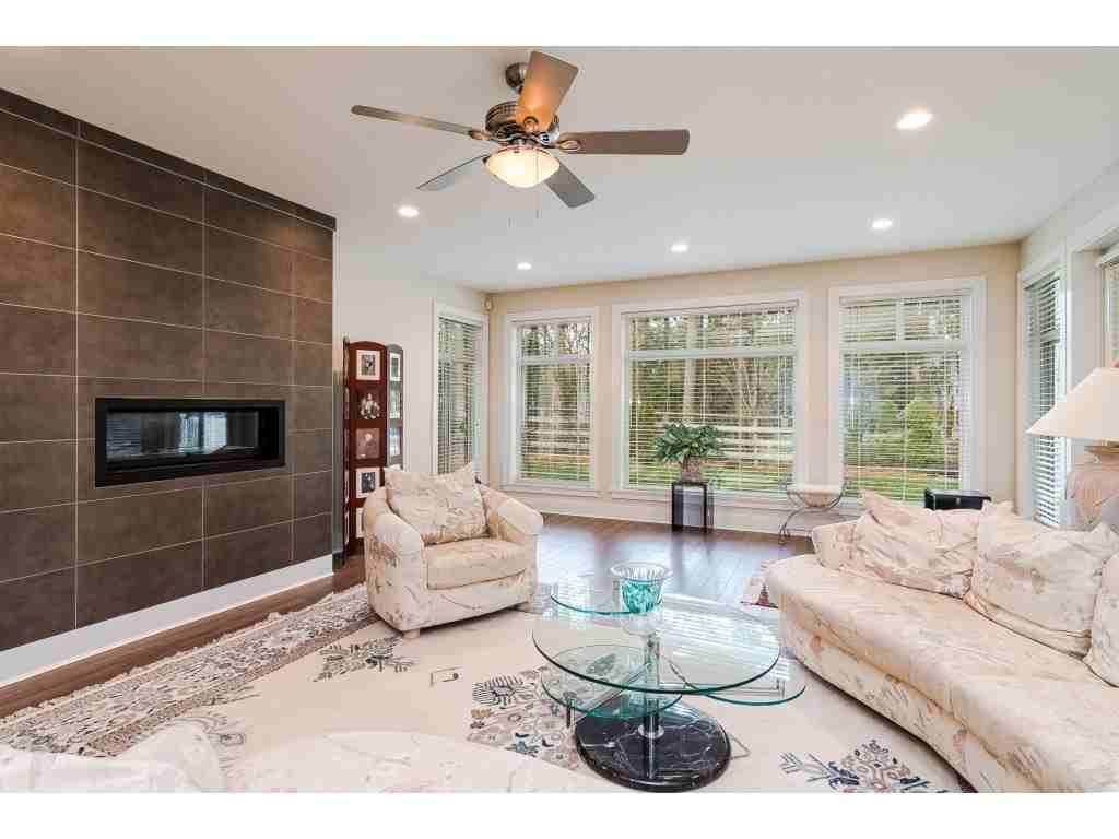 20932 36 Avenue - Photo 3 of 9