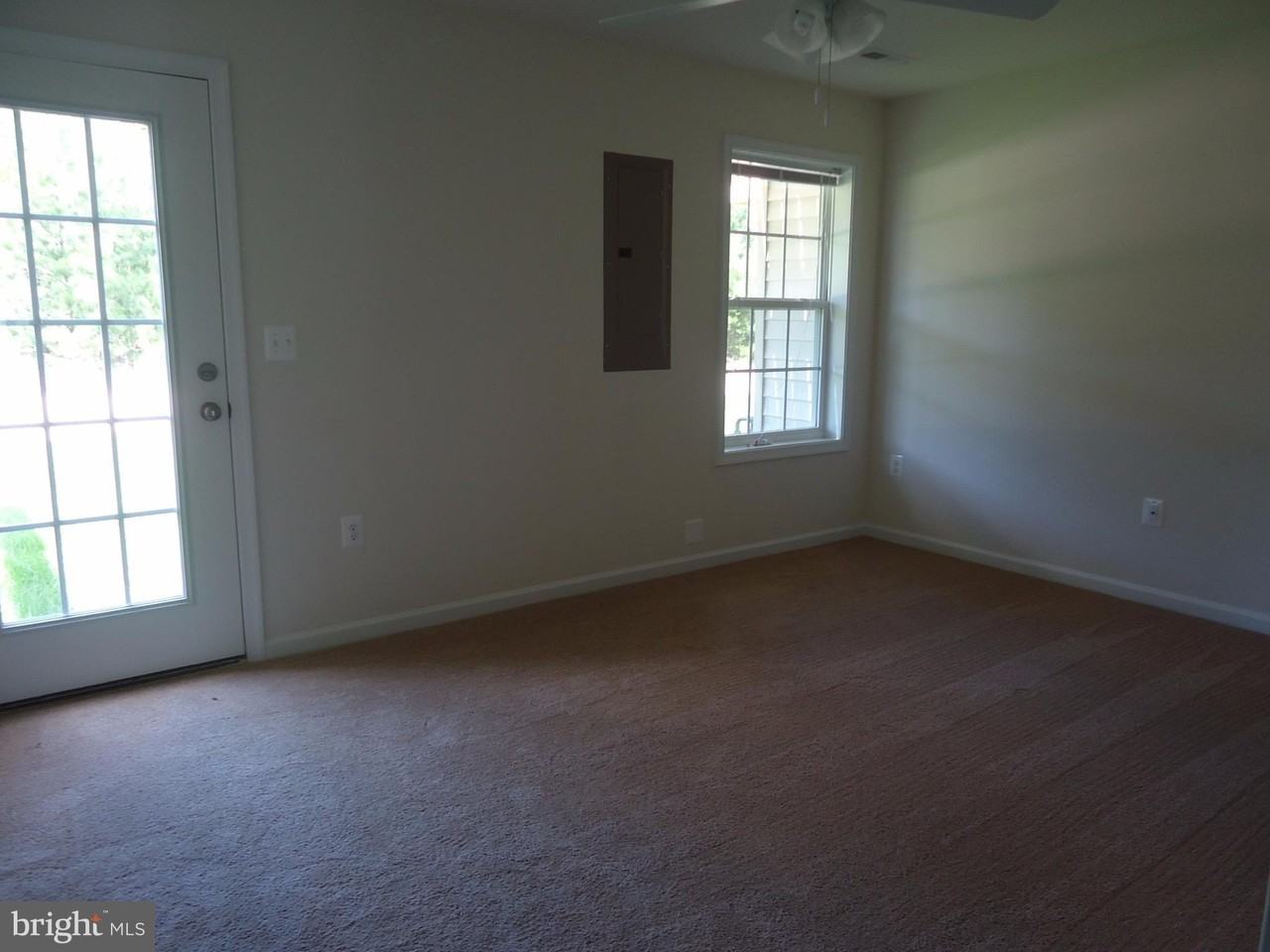 23196 Westwood Ct - Photo 3 of 12