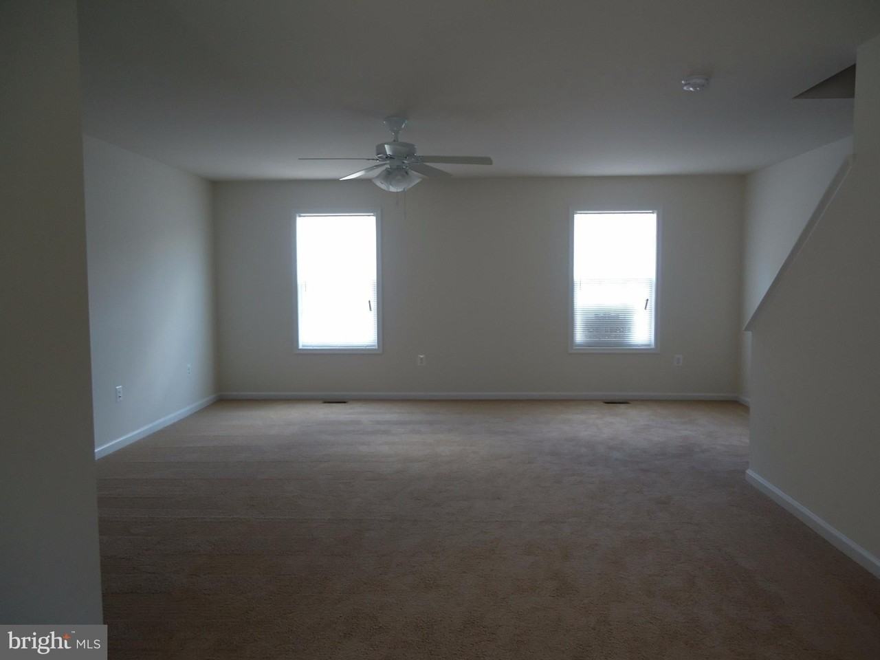 23196 Westwood Ct - Photo 4 of 12